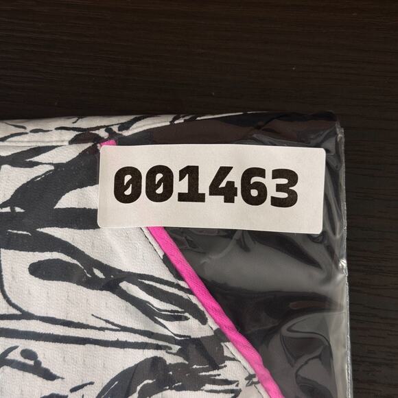 Ibkul Top Women Medium Abstract Black White Pink Zip Athletic Golf Tennis Active - Picture 8 of 8